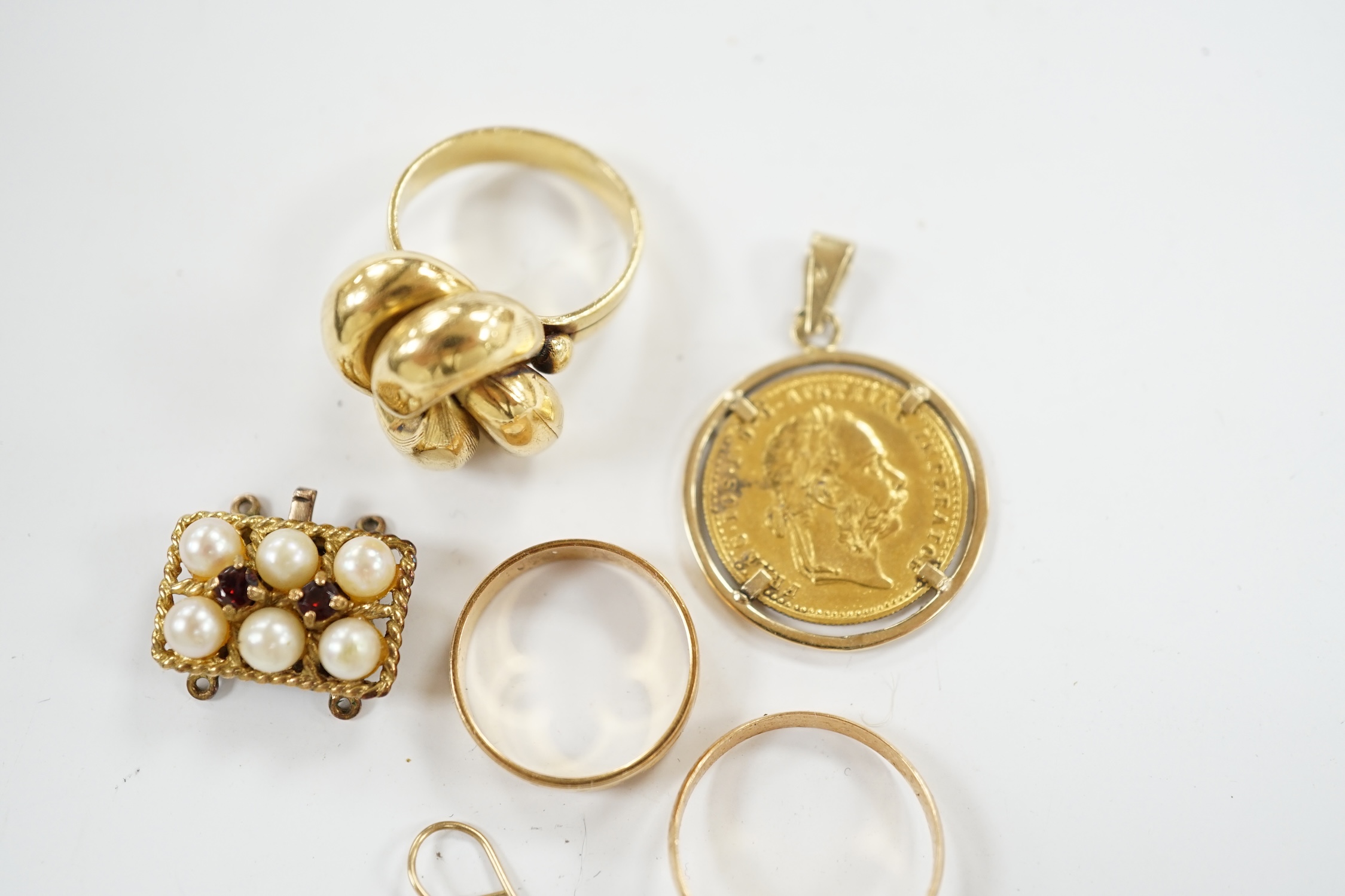 A 1915 gold coin in pendant mount, a pair of two stone cabochon garnet set drop earrings, 22mm, three yellow metal rings and a 9ct and gem set clasp. Condition - poor to fair